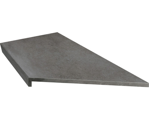 Trappsteg av stengods i triangulär form