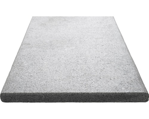 Betongskiva med matt yta