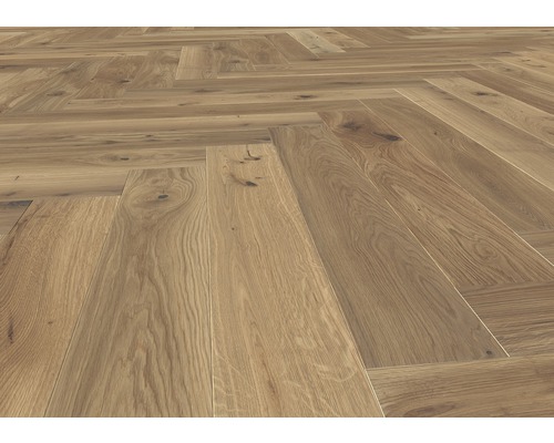 Parkettgolv lagt i fiskbensmönster