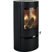 Kamin med brinnande ved