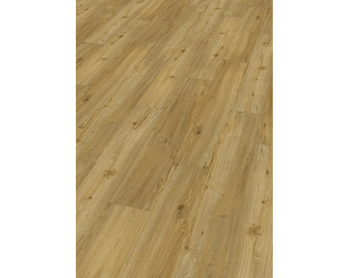 Ljust laminatgolv med träutseende