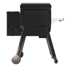 Traeger pelletgrill med sidobord och hjul