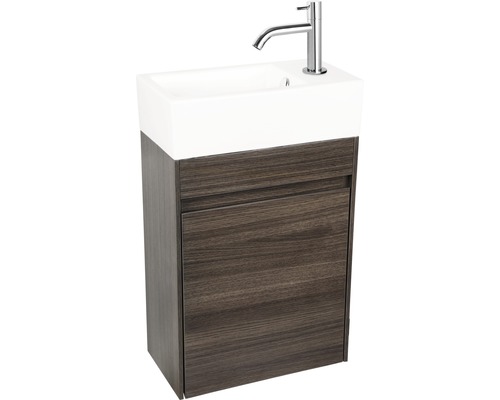 Tvättställsskåp med tvättställ och blandare