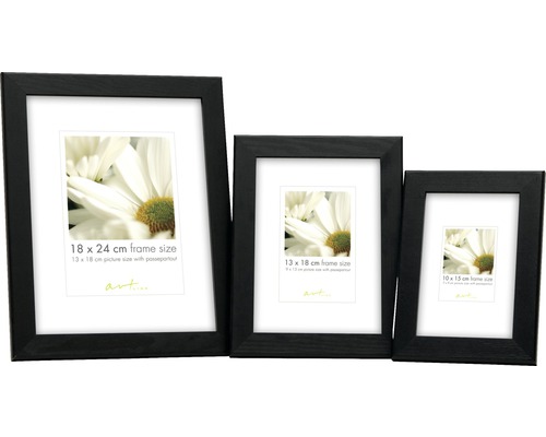 Tre fotoramar i olika storlekar med passepartout