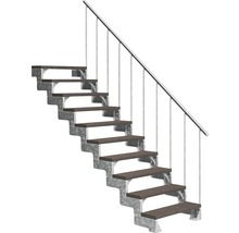 Trappa med metallram och trätrappsteg