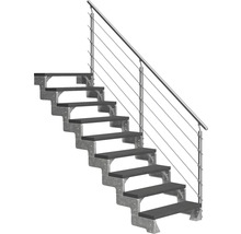 Trappa med metallräcke och steg
