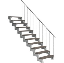 Trappa med metallram och trätrappsteg
