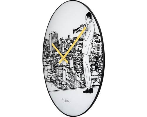 Väggklocka med stadsmotiv och trumpetare