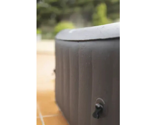 Uppblåsbar bubbelpool utomhus med lock och kontrollpanel