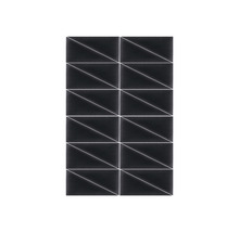 Rektangulära, mörka plattor med geometriskt mönster.