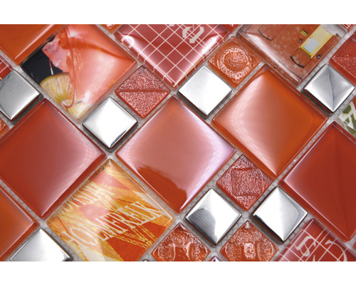 Mosaikplattor med kvadratiska och rombformade element