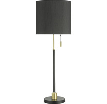 Bordslampa med lampskärm och dragströmbrytare