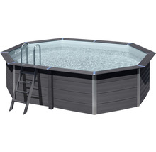 Åttkantig pool med stege