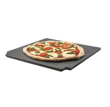 Pizza på pizzasten