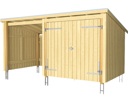 Träbod med dubbeldörr och skydd på metallstolpar