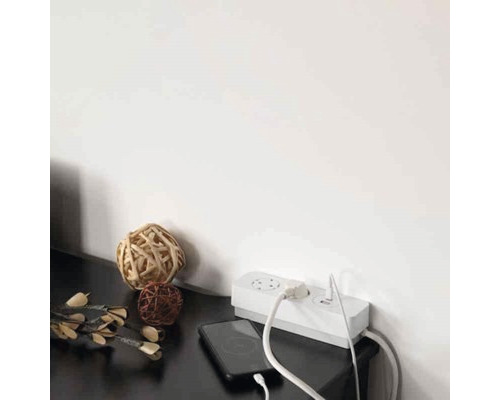 Grenuttag med anslutna enheter på en yta