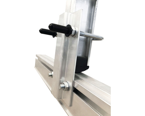 Detaljvy av en aluminiumstege med fästelement