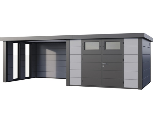 Trädgårdshus med dubbeldörr och tillbyggnad