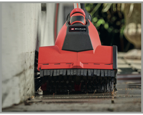 Einhell fogrengörare i bruk mot en vägg