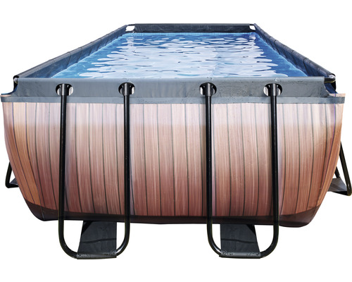 Rektangulär pool med träpanel och stålram