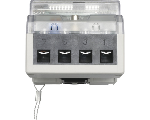 Detaljvy av elmätare med fyra anslutningar