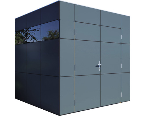 Modern redskapsbod med fönster och dörr