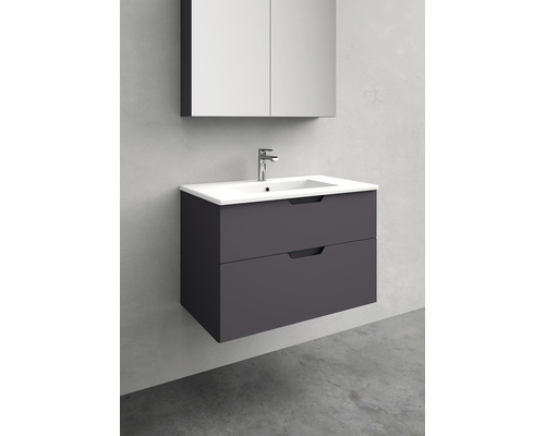 Tvättställ med underskåp, handfat, armatur och spegelskåp i badrummet