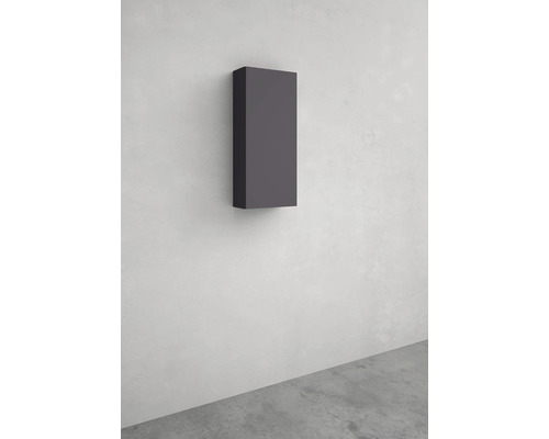 Grått väggskåp i interiör