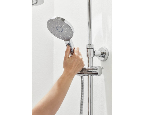 Duschstångsset med handdusch i duschen