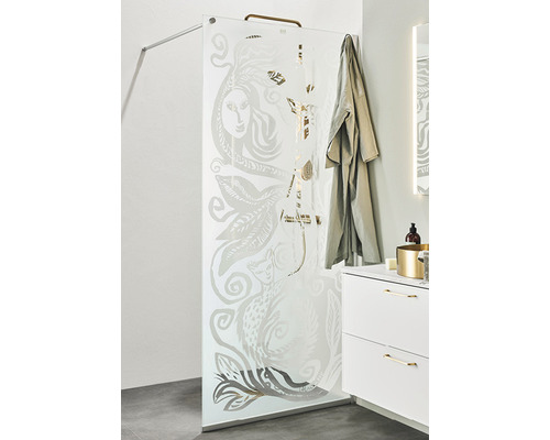 Duschkabin med duschvägg i glas och motiv i badrummet