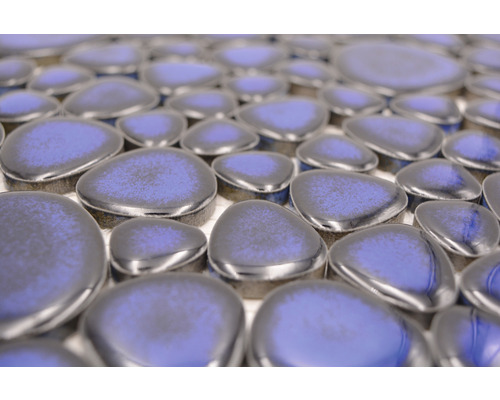 Mosaikplattor i utseende av småsten