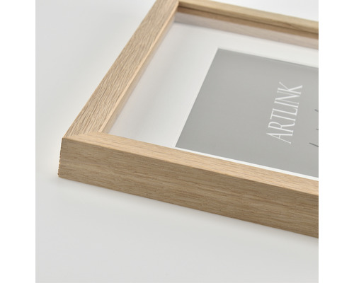 Detaljvy av en ljus träfotoram