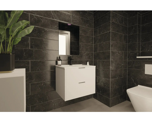 Modernt badrum med mörka plattor, tvättställsskåp och spegel