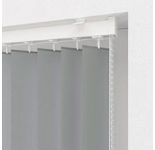 Vertikal jalusi med lameller och manöverkedja