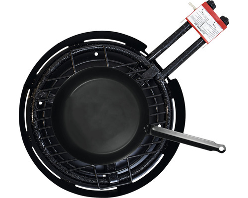 Paellabrännare med panna på grillgallret