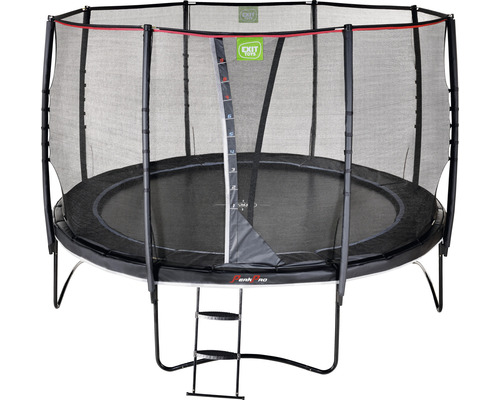 Trampolin med säkerhetsnät och stege
