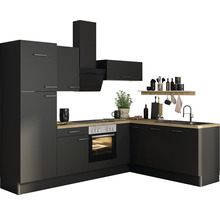 Svart hörnkök med inbyggda apparater och bänkskiva i trälook