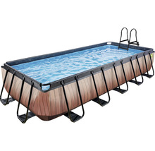 Rektangulär pool med träutseende och stege