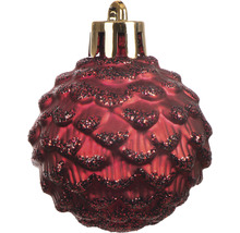 Julgranskula med fjällmönster och upphängare