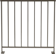 Metallräcke med vertikala spjälor