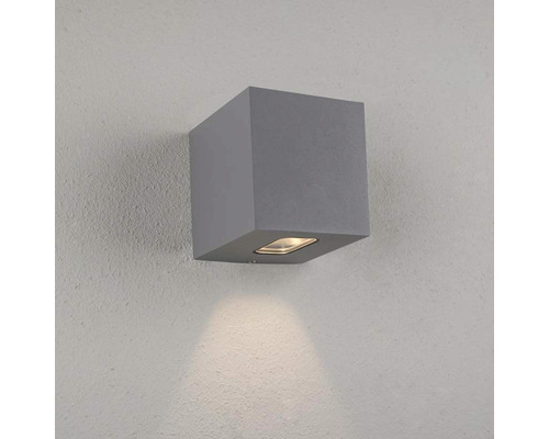 Fyrkantig vägglampa i betong