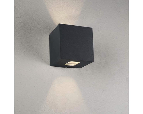 Kubisk vägglampa för utomhusbruk