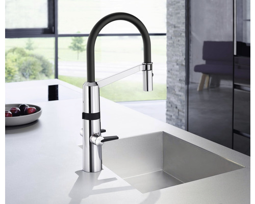 Köksblandare med utdragbar dusch på diskbänk