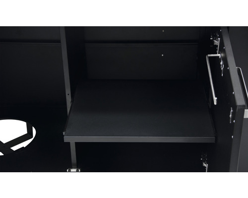 Inre vy av en grillvagn med förvaringsutrymme