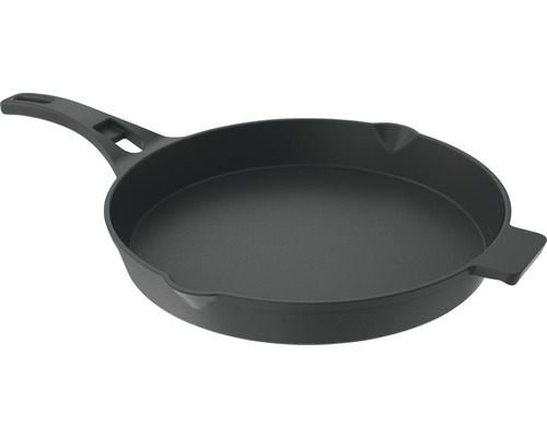 Stekpanna med handtag och hällpip