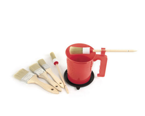 Färghink med olika penslar