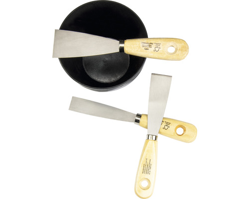 Tre spacklar och en skål.