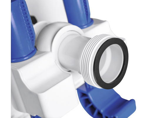 Detaljvy av en avloppsanslutning för sanitetsändamål