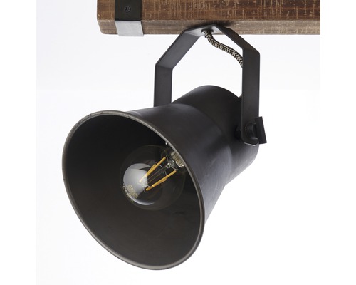 Taklampa med träbalk och justerbar metallspotlight