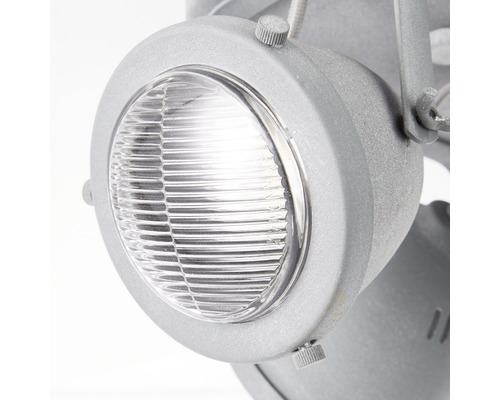 Närbild av en rund strålkastare med räfflat glas